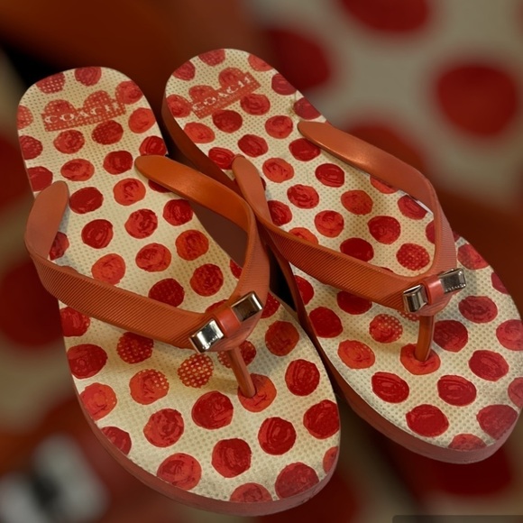Coach Amel Coral/Orange Sz 7 Polka Dot Thong Flip Flops - Picture 1 of 7